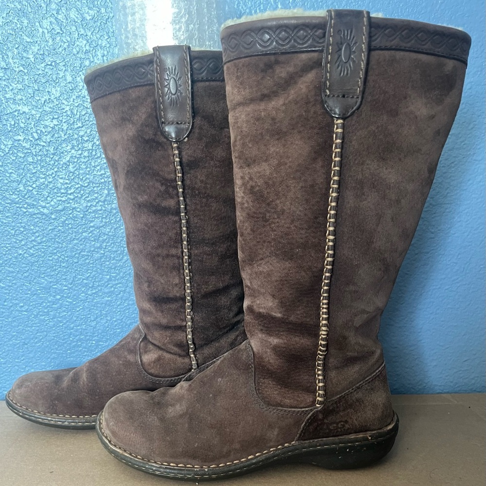 UGG Swell Tall Winter Boots Womens Size 9 Brown Leather Sheepskin Tasman
